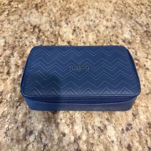 Missoni For Delta Navy Blue Chevron Rectangle Jewelry Toiletries Case Bag Travel